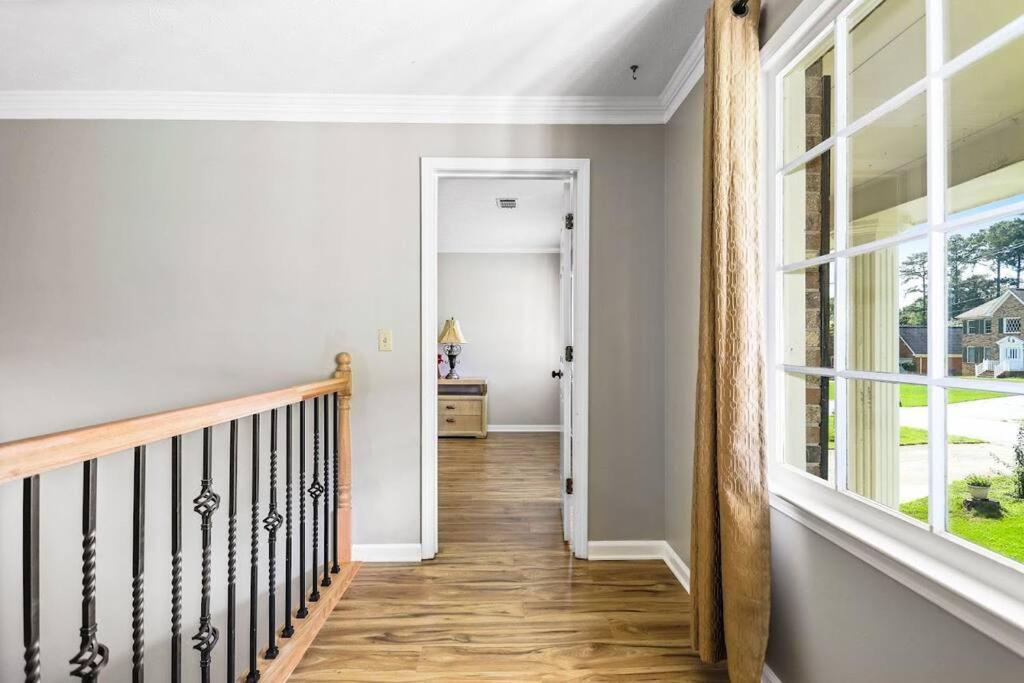 Lovely 5Bed, 3-Fullbath ! 5Min To Free Way I-85 Lawrenceville Eksteriør bilde