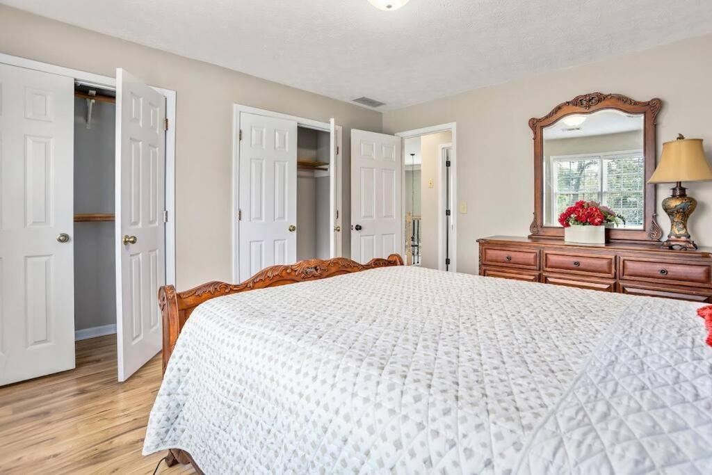 Lovely 5Bed, 3-Fullbath ! 5Min To Free Way I-85 Lawrenceville Eksteriør bilde