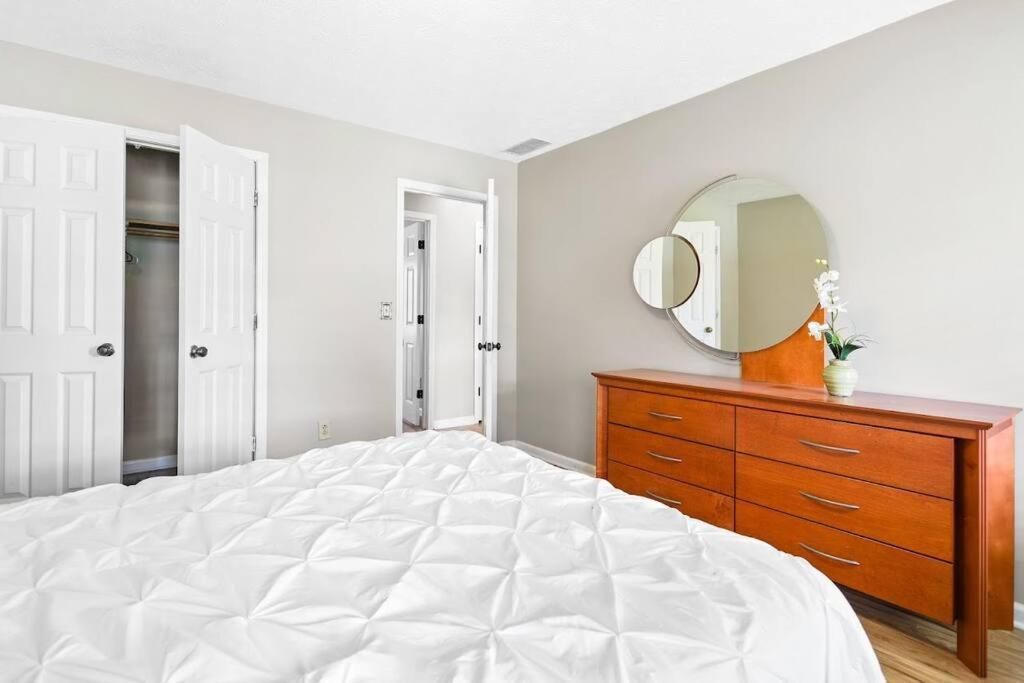 Lovely 5Bed, 3-Fullbath ! 5Min To Free Way I-85 Lawrenceville Eksteriør bilde