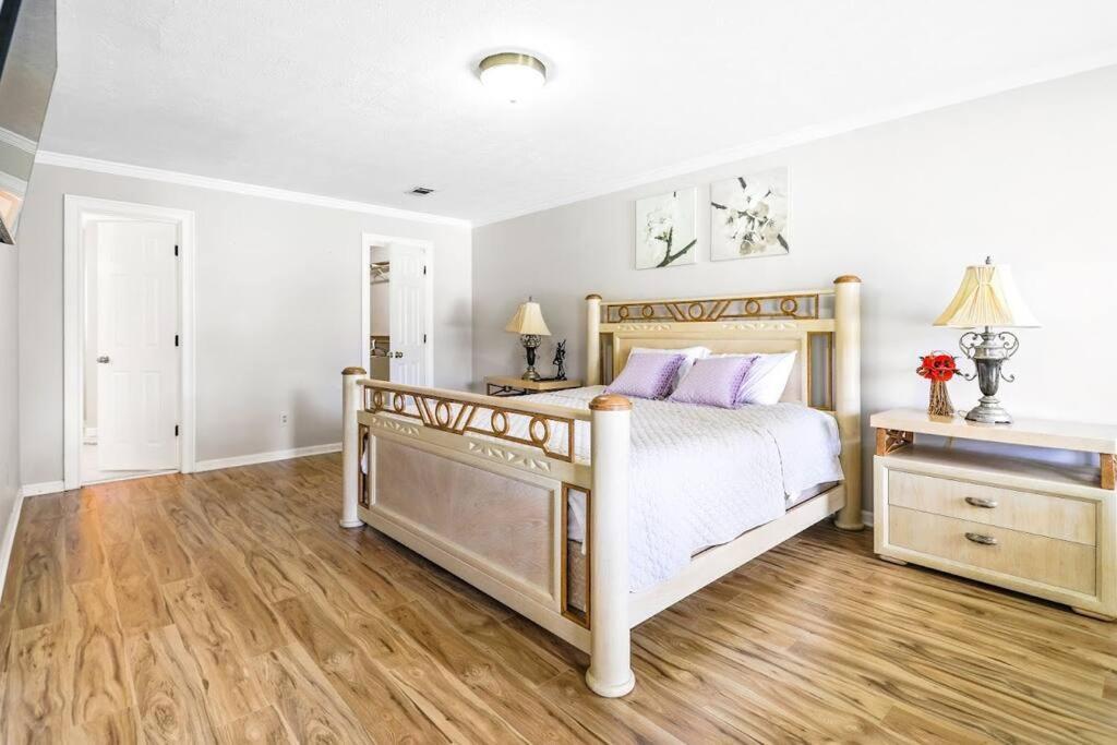Lovely 5Bed, 3-Fullbath ! 5Min To Free Way I-85 Lawrenceville Eksteriør bilde